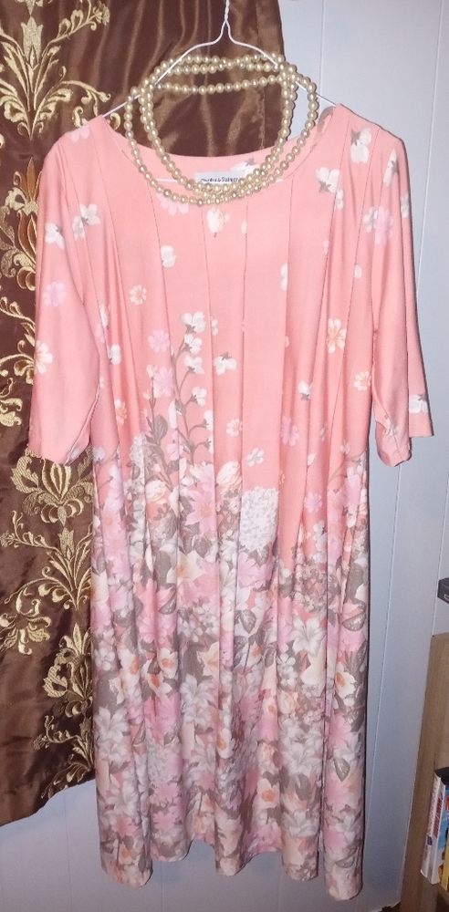 Peachy flowery dress